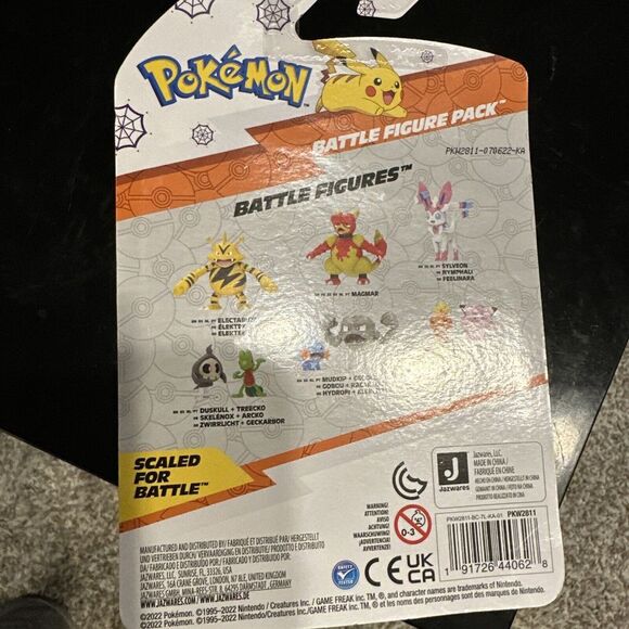 SEALED Pokemon PUMPKIN PIKACHU & SANDYGAST Halloween Battle Figure Pack Nintendo - Picture 2 of 2
